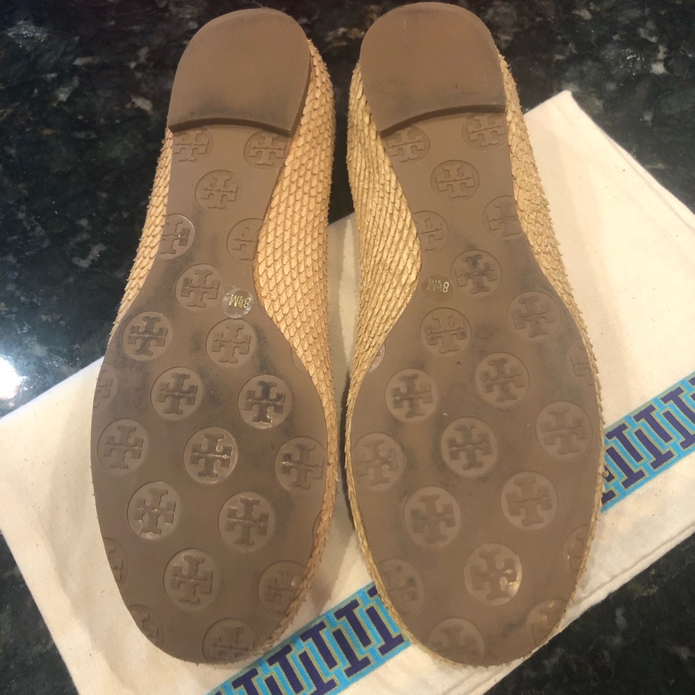 TORY BURCH Reva textured snakeskin ballet flats. Size 8.5 - Picture 10 of 10